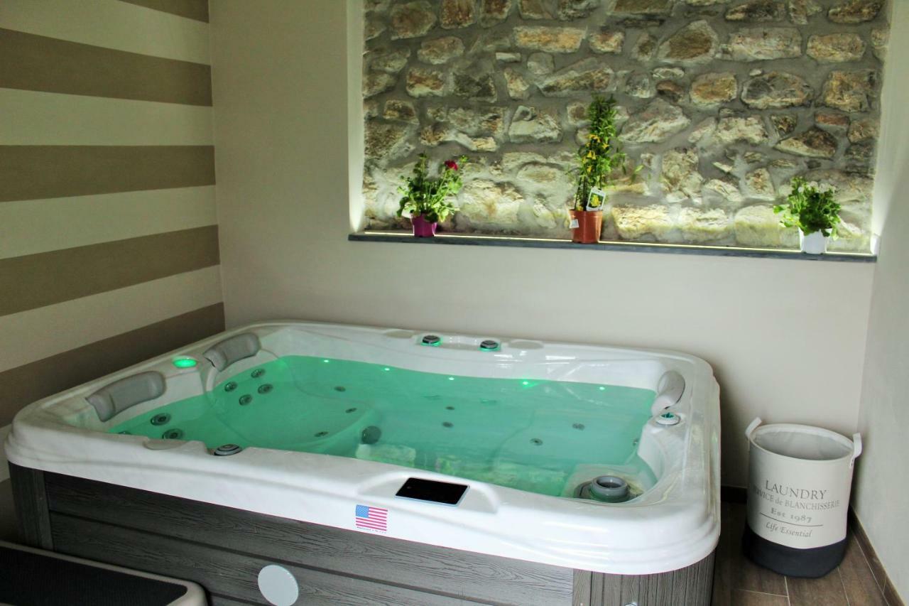 Residenza Del Capitano Luxury Apartments เลวานโต ภายนอก รูปภาพ